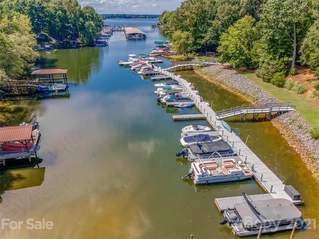 26059 Neptunes Landing Tega Cay, SC 29708 - Photo 10 of 46 Gallery Image 10