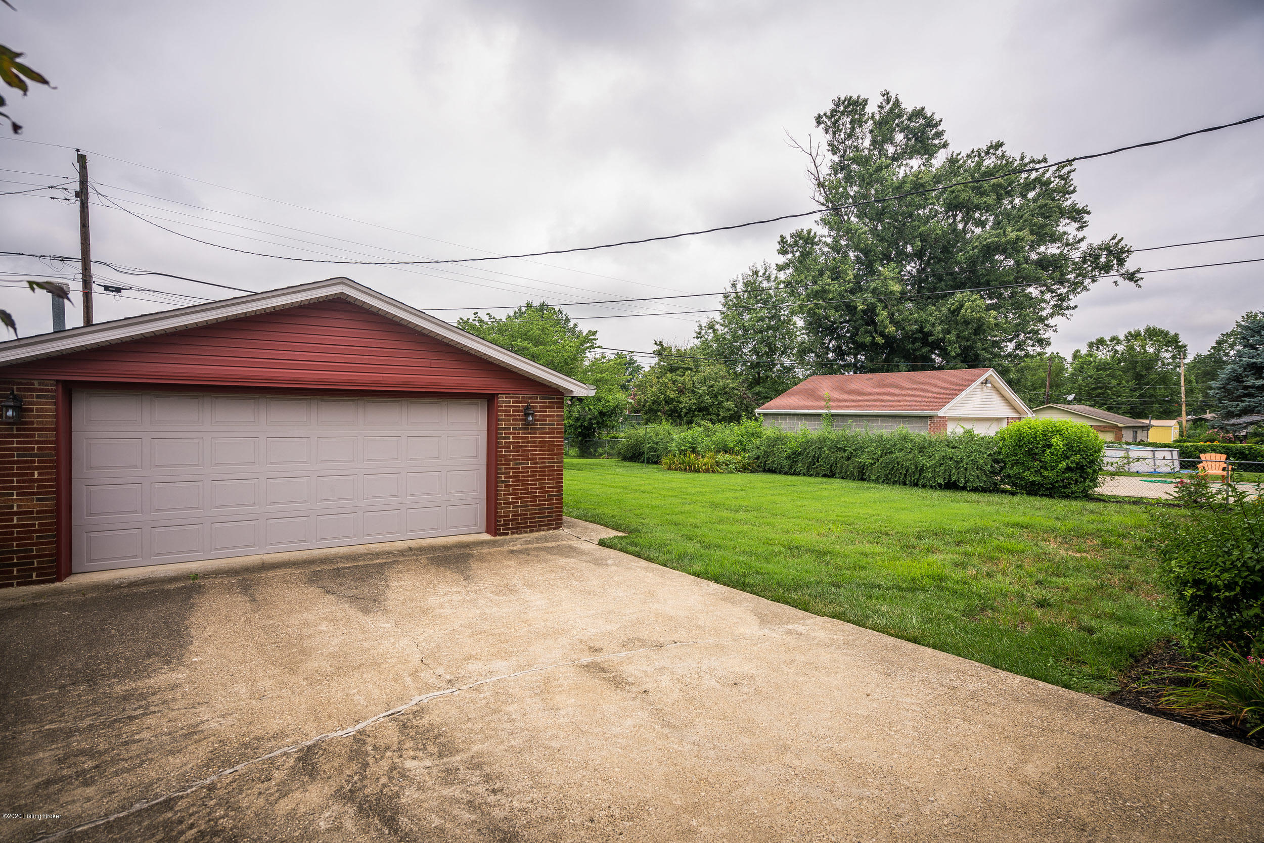 8200 Smithton Road Louisville, KY 40219 - Photo 6 of 38 8200 Smithton Road-07