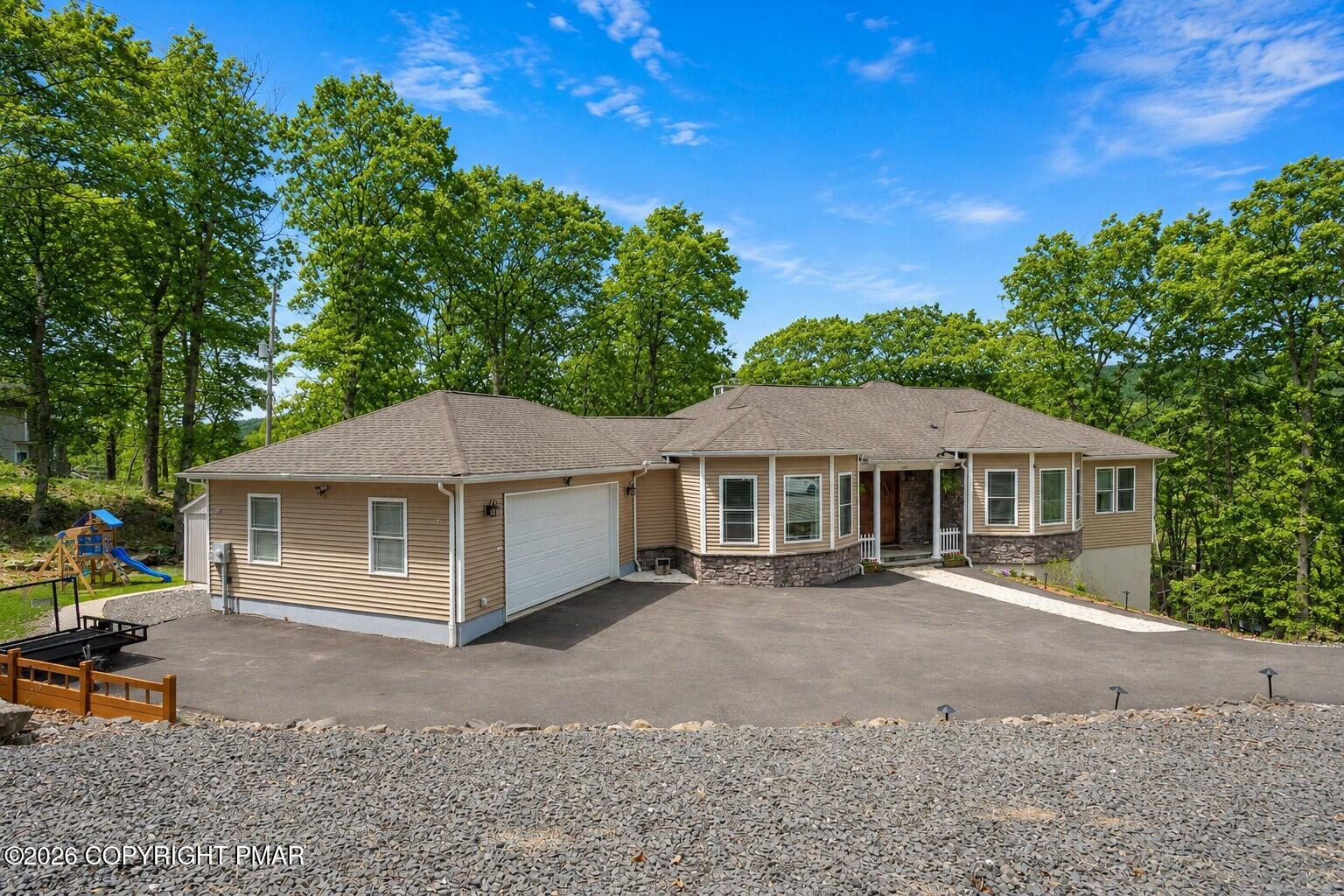 1007 Hampstead Road Bushkill, PA 18324 - Photo 48 of 68 095A9778 edit summer