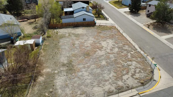 $90,000 | 1010 Mountain View Street, Green River, WY 82935