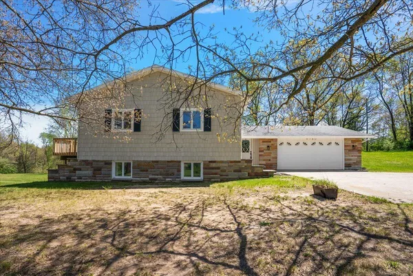 $599,900 | 9780 Courtland Drive Northeast, Rockford, MI 49341