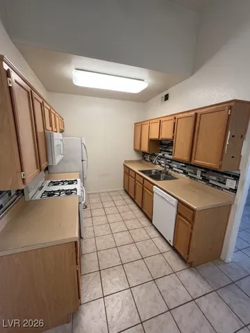$1,450 | 700 Carnegie Street, Unit 1821, Henderson, NV 89052