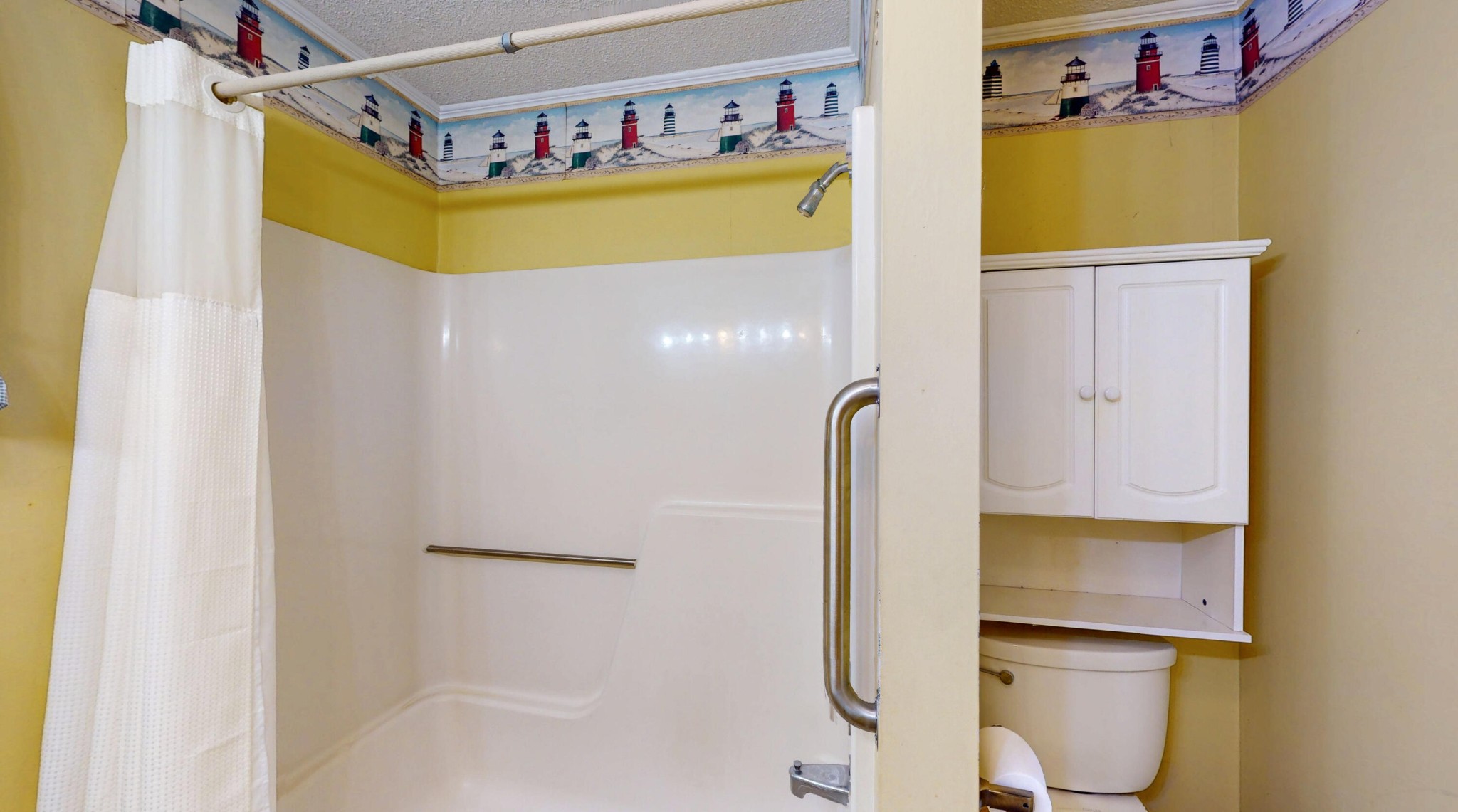428 Caldwell Road Southeast Cleveland, TN 37323 - Photo 37 of 91 a bathroom with a tub and a sink