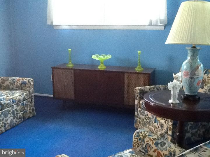 979 Coronet Road Warminster, PA 18974 - Photo 7 of 14 Den