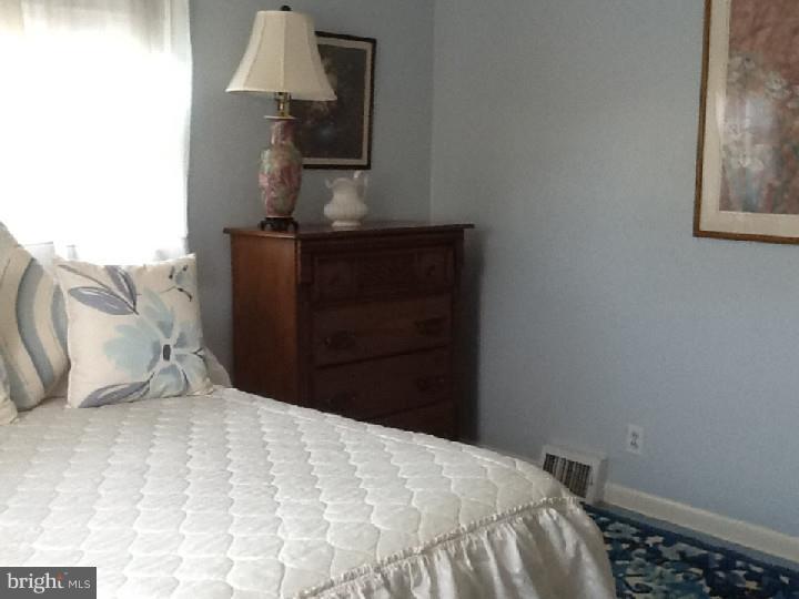 979 Coronet Road Warminster, PA 18974 - Photo 10 of 14 Bedroom - Main