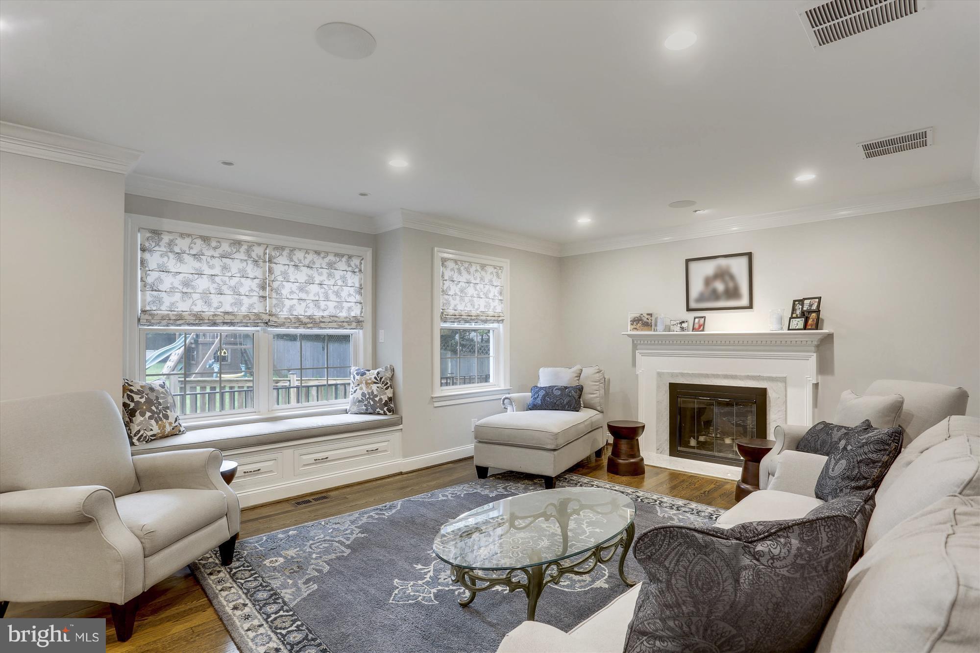 5611 Ogden Road Bethesda, MD 20816 - Photo 2 of 27 Living Room