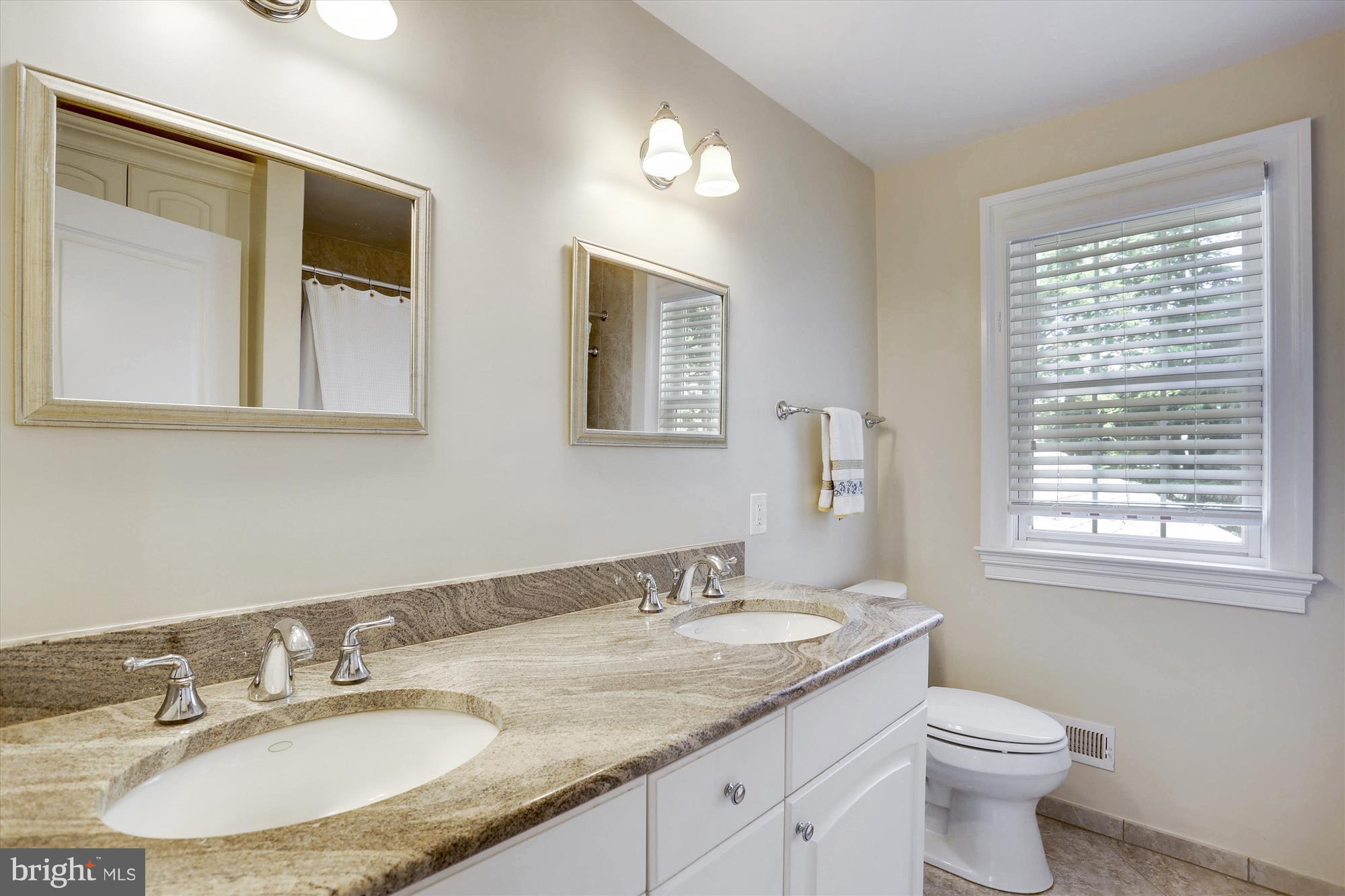 5611 Ogden Road Bethesda, MD 20816 - Photo 19 of 27 Third Floor Full Bath