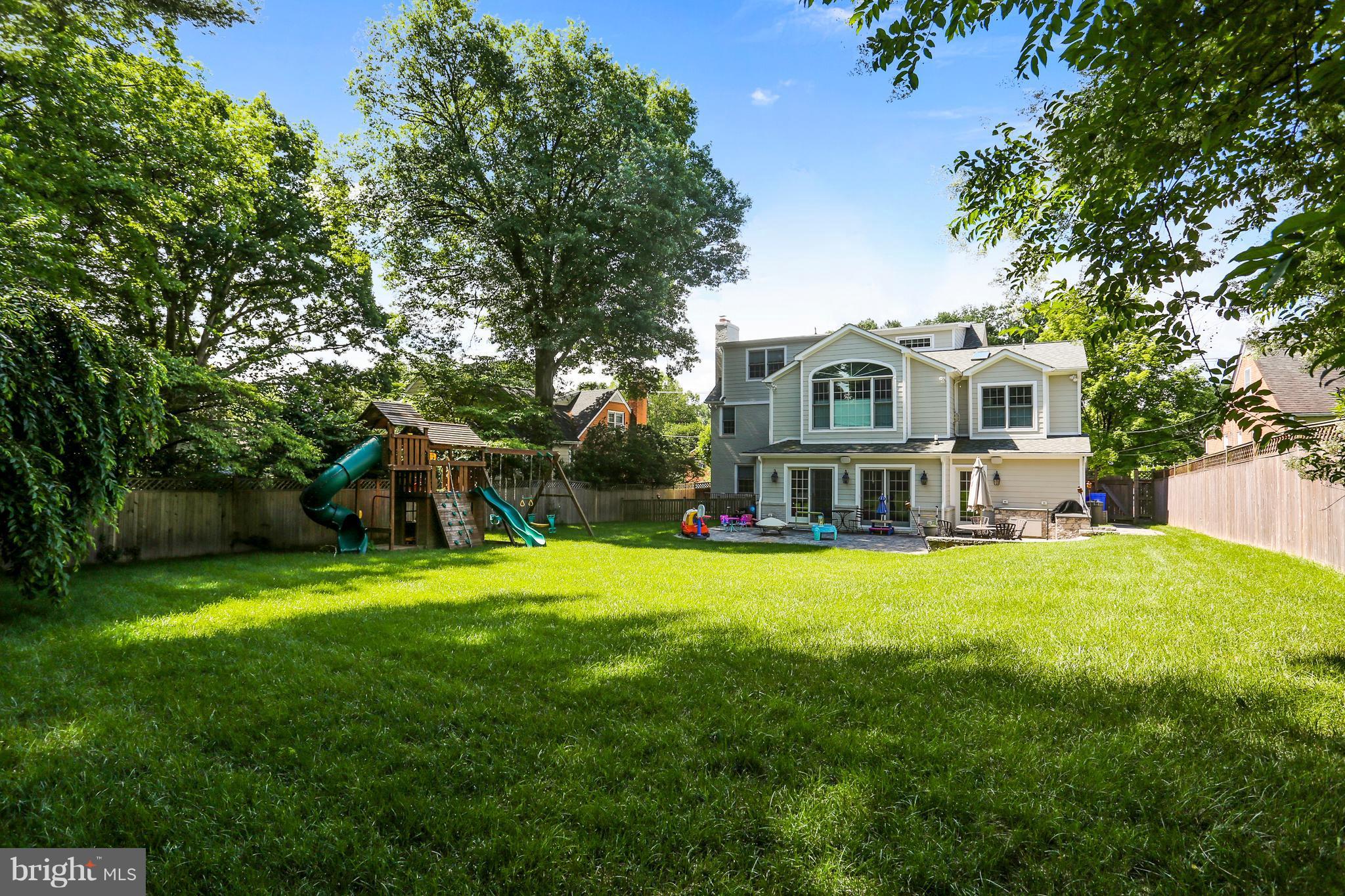 5611 Ogden Road Bethesda, MD 20816 - Photo 27 of 27 Expansive Yard