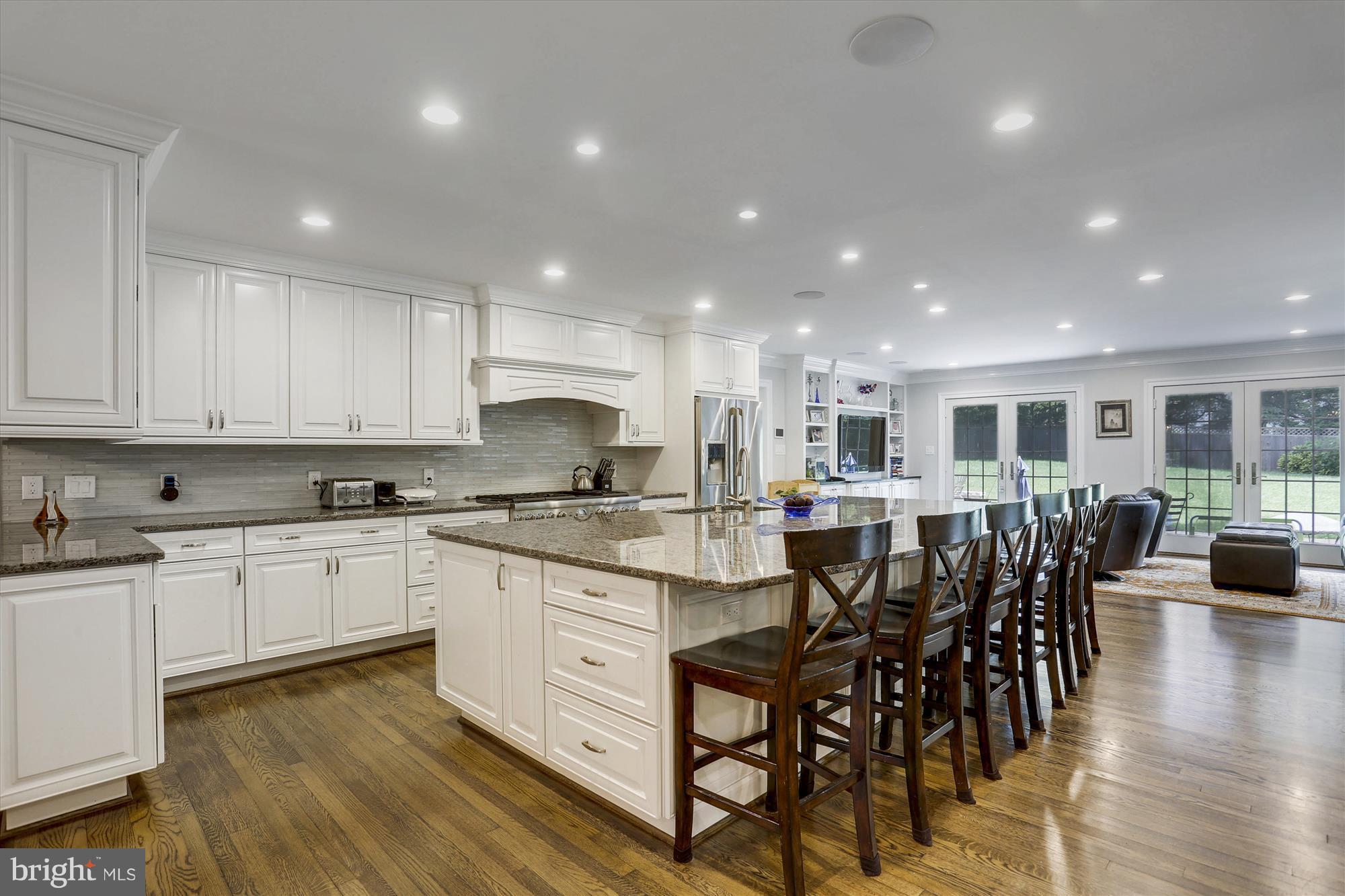 5611 Ogden Road Bethesda, MD 20816 - Photo 4 of 27 Gourmet Kitchen