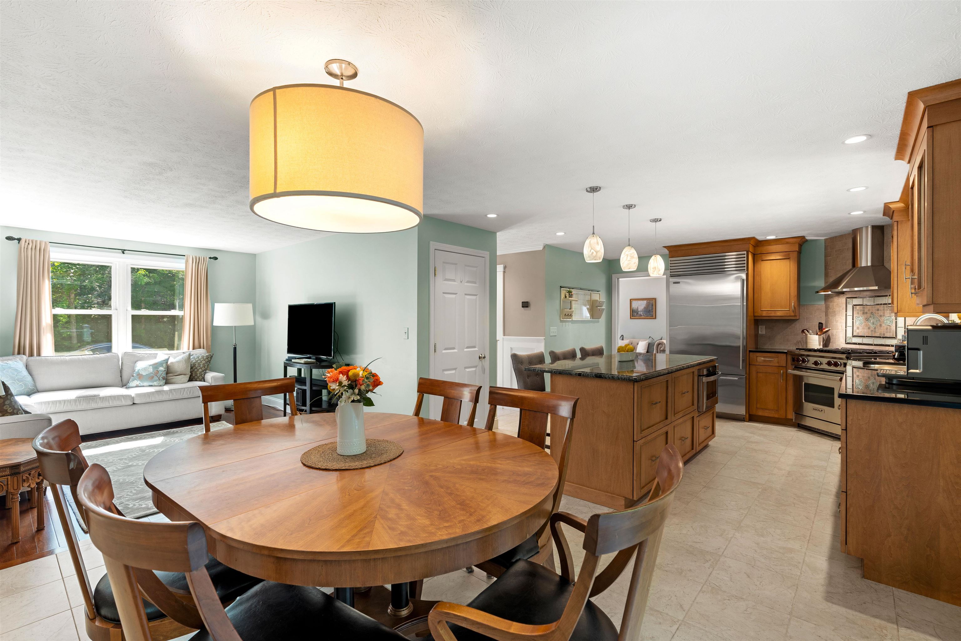 57 Mid. Dunstable Road Nashua, NH 03062 - Photo 15 of 52