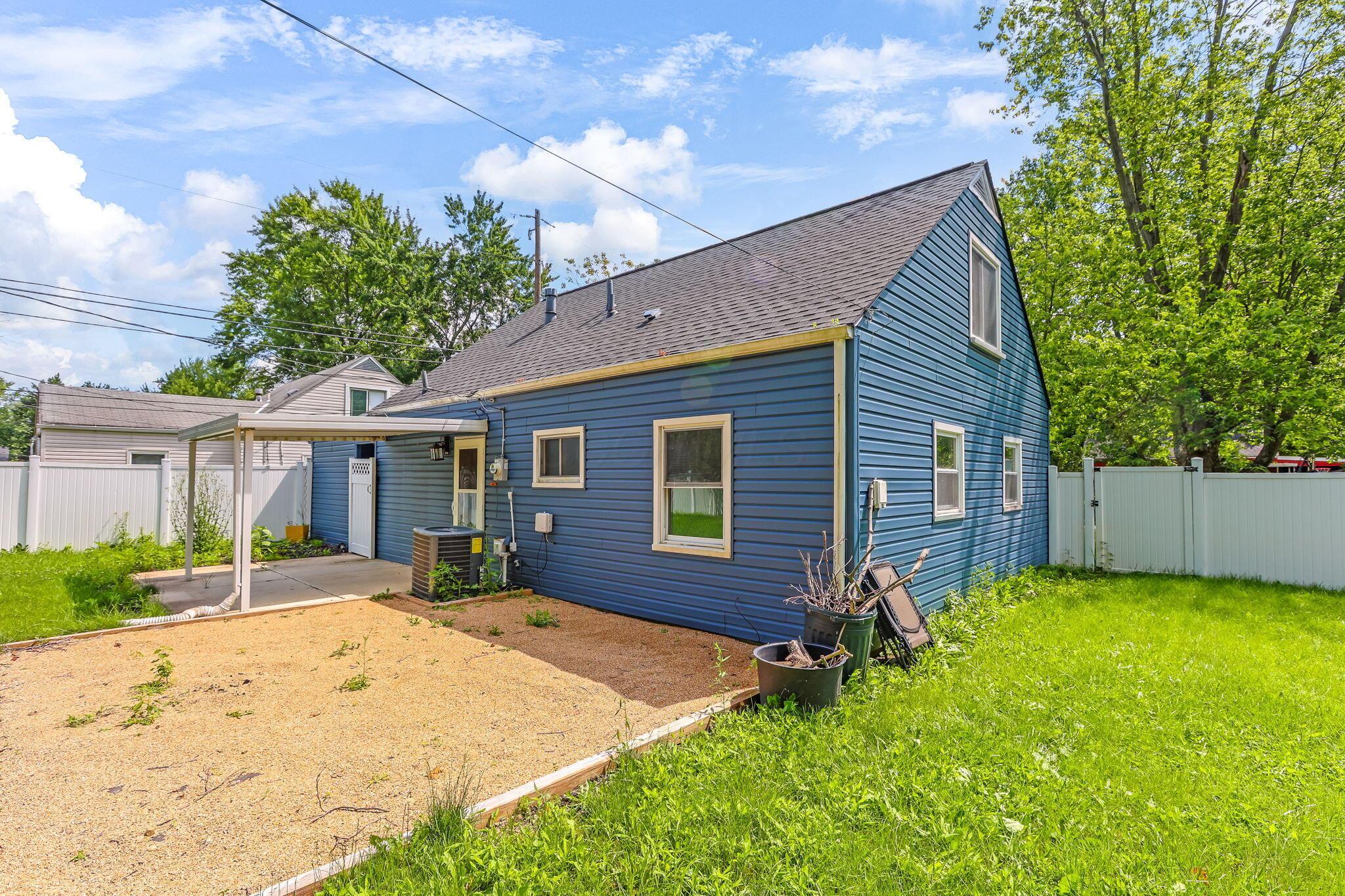 985 Bucknell Road Columbus, OH 43213 - Photo 29 of 34 39-web-or-mls-G02A0703