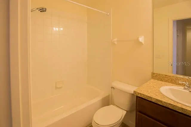 $2,100 | 15810 Fishhawk View Drive, Lithia, FL 33547