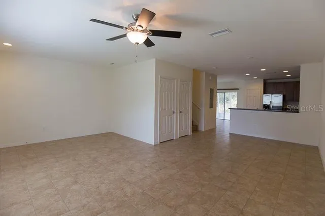 $2,100 | 15810 Fishhawk View Drive, Lithia, FL 33547