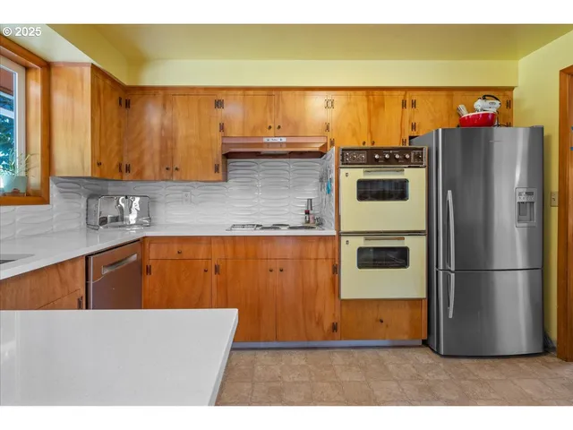 $589,000 | 3247 Northeast 135th Avenue, Portland, OR 97230