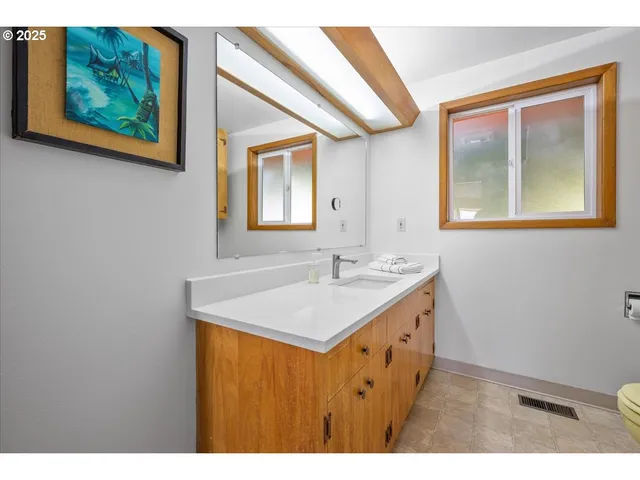 $589,000 | 3247 Northeast 135th Avenue, Portland, OR 97230