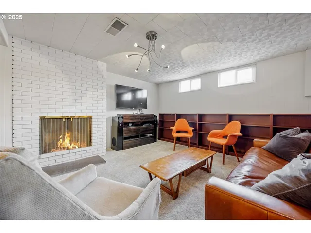 $589,000 | 3247 Northeast 135th Avenue, Portland, OR 97230