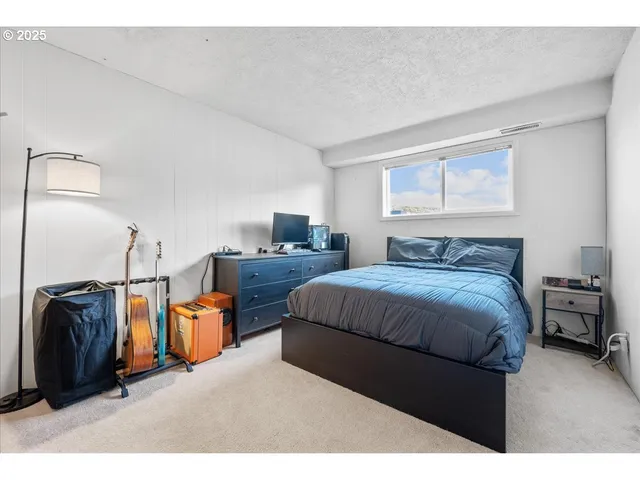 $589,000 | 3247 Northeast 135th Avenue, Portland, OR 97230