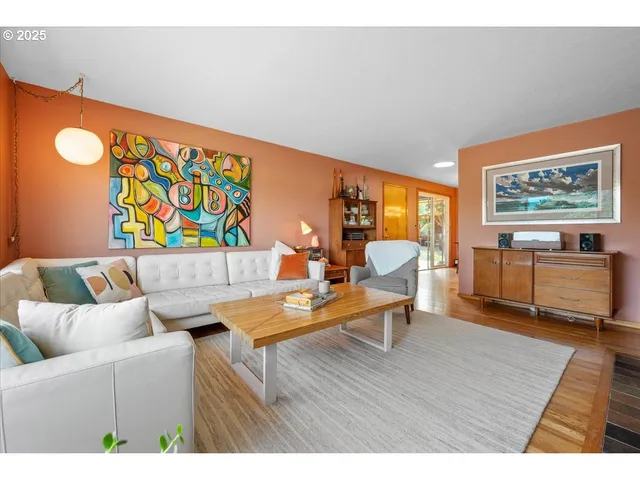 $589,000 | 3247 Northeast 135th Avenue, Portland, OR 97230