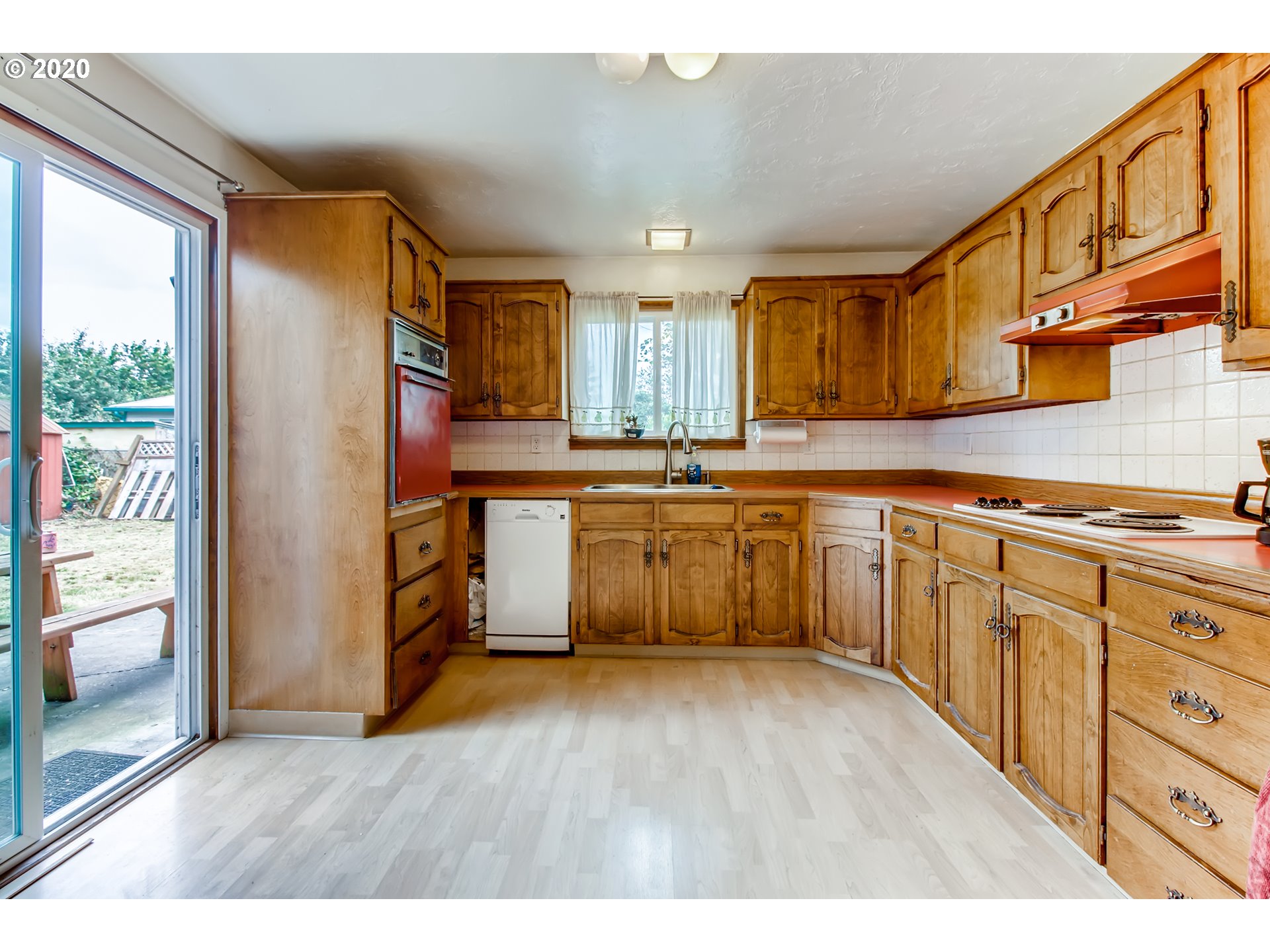 7403 Southeast Luther Road Portland, OR 97206 - Photo 14 of 21 Gallery Image 14