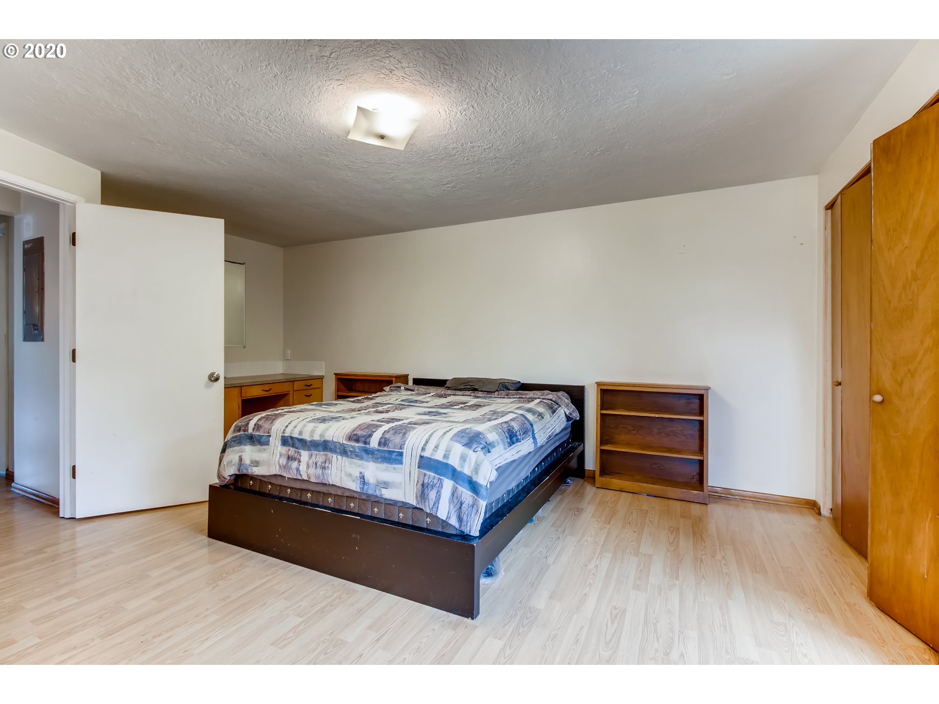 7403 Southeast Luther Road Portland, OR 97206 - Photo 16 of 21 Gallery Image 16