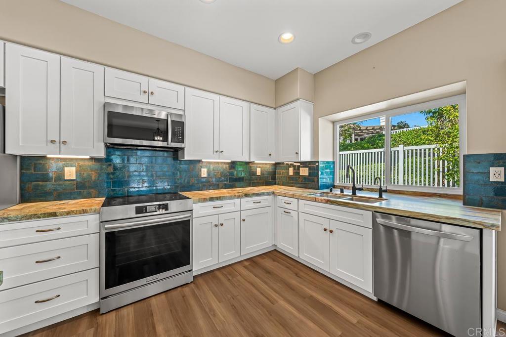 4970 Lamia Way Oceanside, CA 92056 - Photo 13 of 51