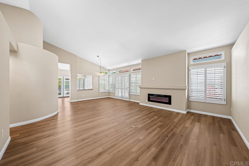 4970 Lamia Way Oceanside, CA 92056 - Photo 5 of 51 Living Room
