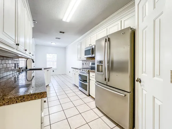 $2,350 | 5506 100th Street, Lubbock, TX 79424