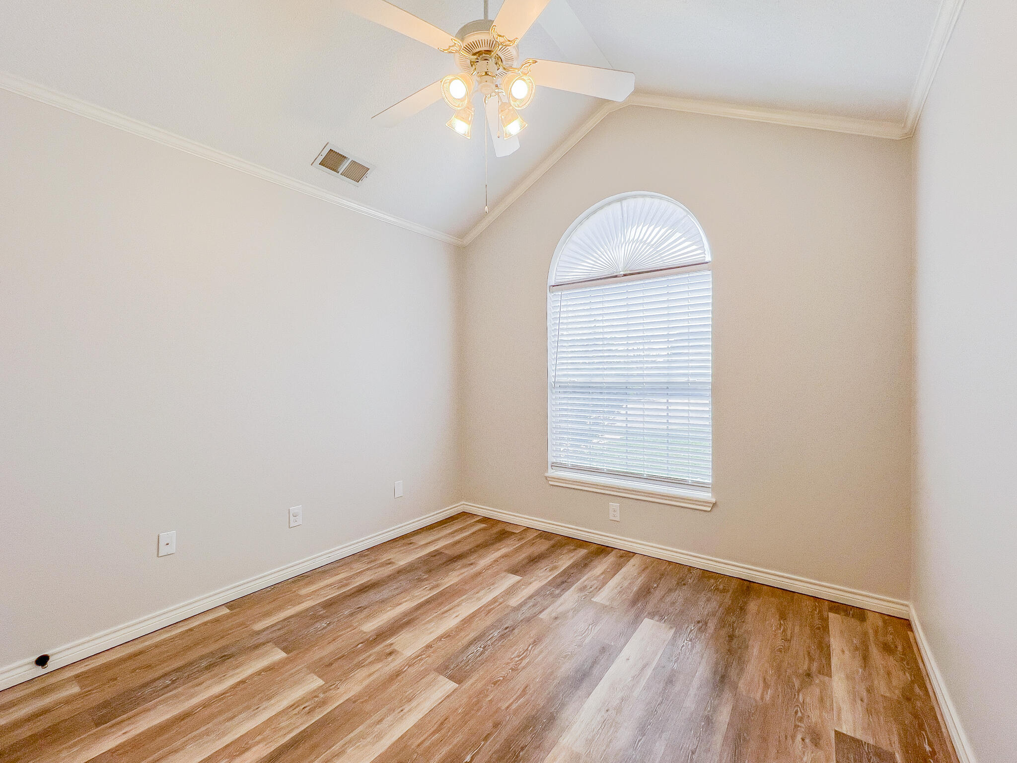 5506 100th Street Lubbock, TX 79424 - Photo 23 of 29 IMG_6633