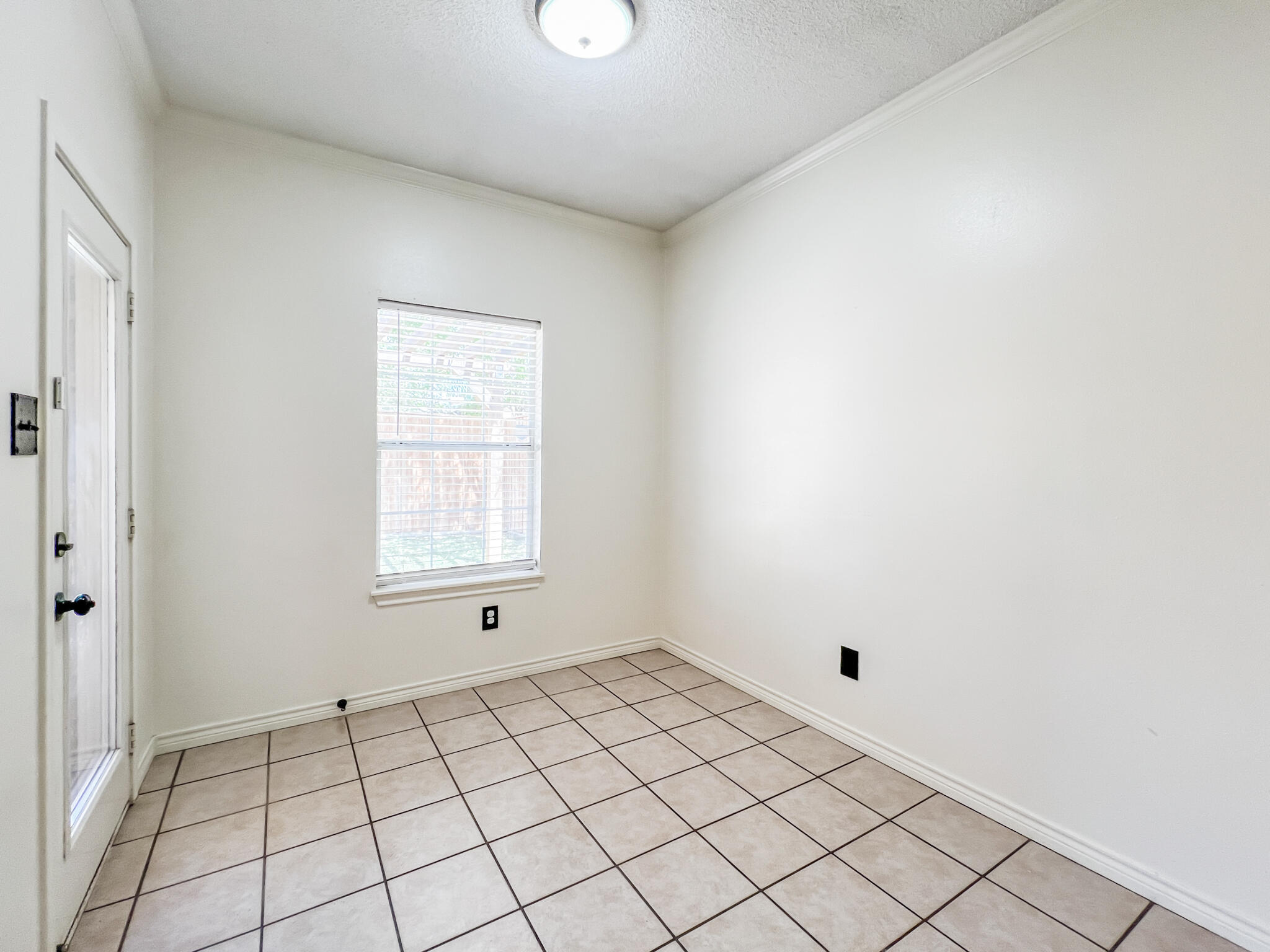 5506 100th Street Lubbock, TX 79424 - Photo 8 of 29 IMG_6618