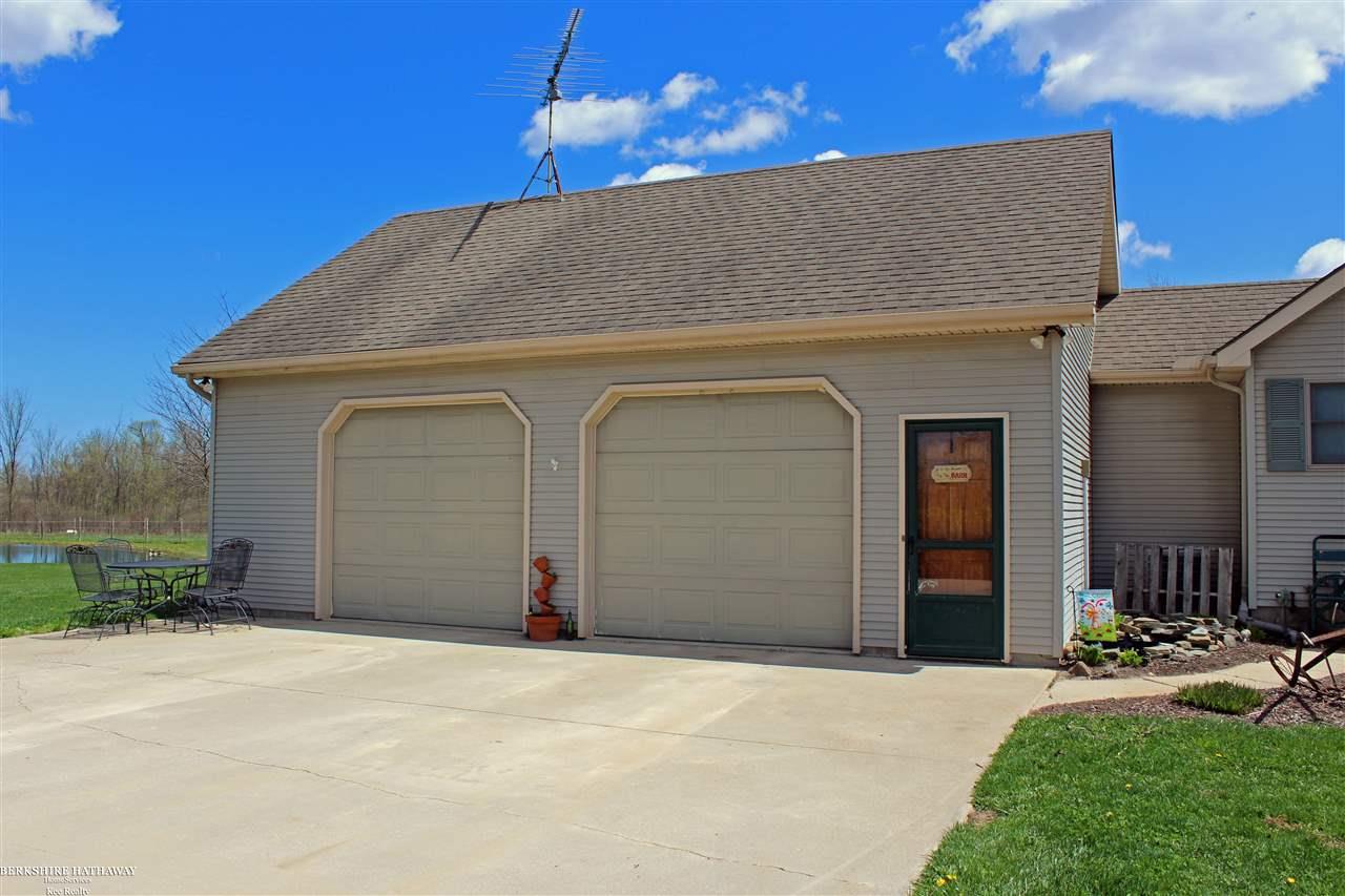 13328 Hunt Road Memphis, MI 48041 - Photo 4 of 27 attached garage