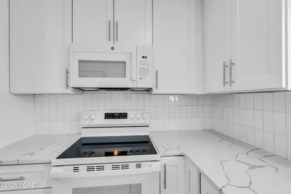 $1,950 | 548 Ocean Boulevard, Unit 12, Long Branch, NJ 07740