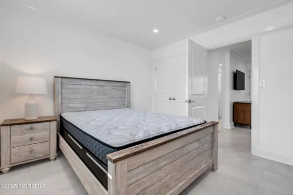 $1,950 | 548 Ocean Boulevard, Unit 12, Long Branch, NJ 07740