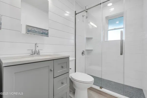 $1,950 | 548 Ocean Boulevard, Unit 12, Long Branch, NJ 07740