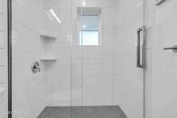 $1,950 | 548 Ocean Boulevard, Unit 12, Long Branch, NJ 07740