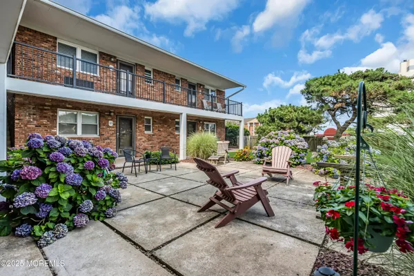 $1,950 | 548 Ocean Boulevard, Unit 12, Long Branch, NJ 07740