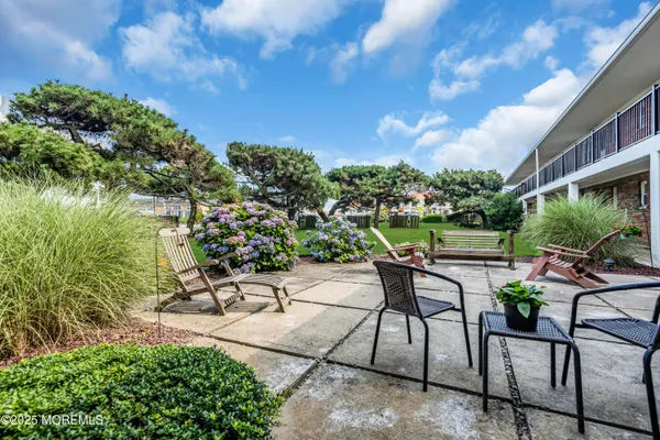 $1,950 | 548 Ocean Boulevard, Unit 12, Long Branch, NJ 07740