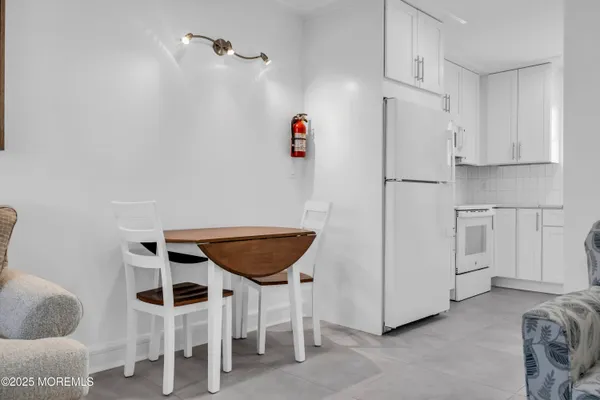 $1,950 | 548 Ocean Boulevard, Unit 12, Long Branch, NJ 07740