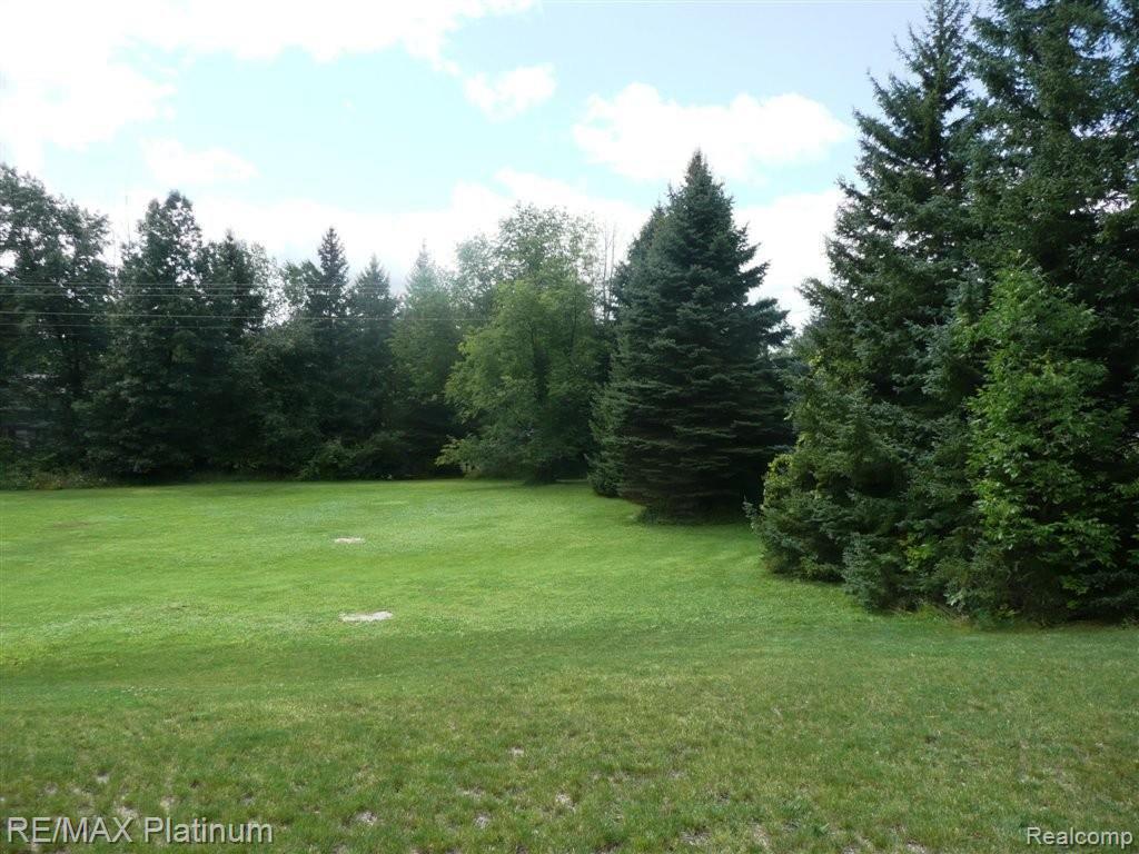 912 Oakcrest Road Howell, MI 48843 - Photo 19 of 20 Additional Lot Available