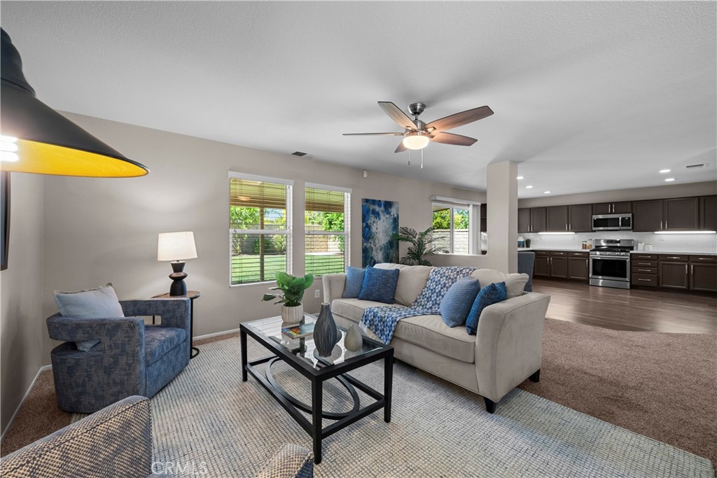 28244 Springvale Lane Castaic, CA 91384 - Photo 11 of 42