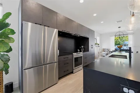 $750,000 | 5160 Dartmouth Avenue North, St. Petersburg, FL 33710