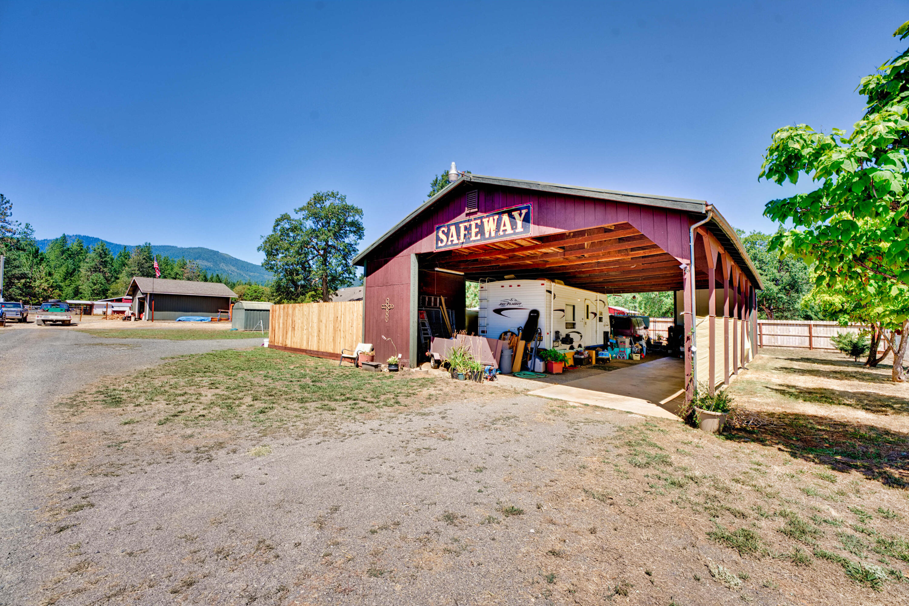 2061 Pine Grove Road Rogue River, OR 97537 - Photo 43 of 67 Large Carport 2