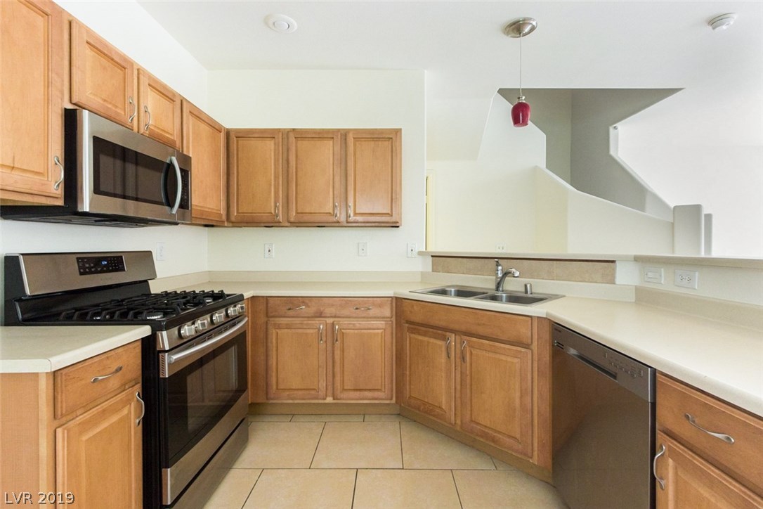 1565 Rusty Ridge Lane Henderson, NV 89002 - Photo 2 of 26