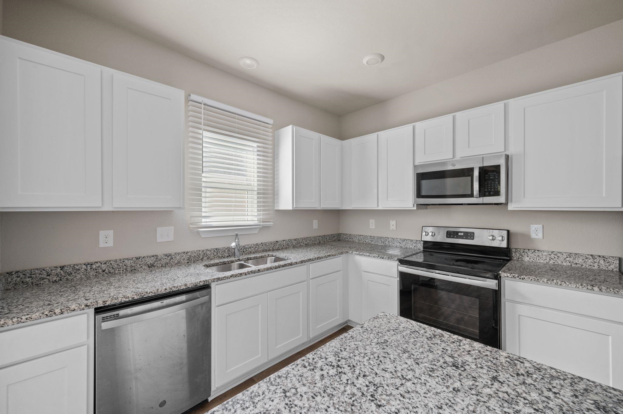24154 Veranda Circle Elberta, AL 36530 - Photo 11 of 25