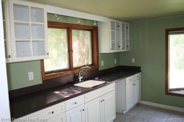 314 6th Street Fenton, MI 48430 - Photo 11 of 20 Kitchen