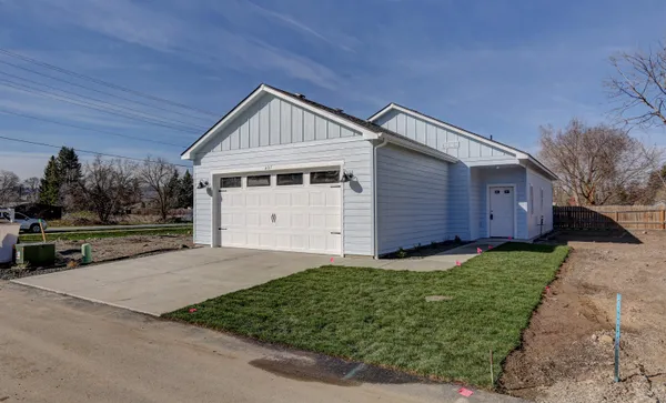 $359,900 | 407 North Martini Lane, Spokane Valley, WA 99206
