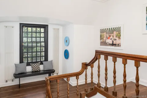 $2,595,000 | 8 Rittenhouse Road, Bronxville, NY 10708