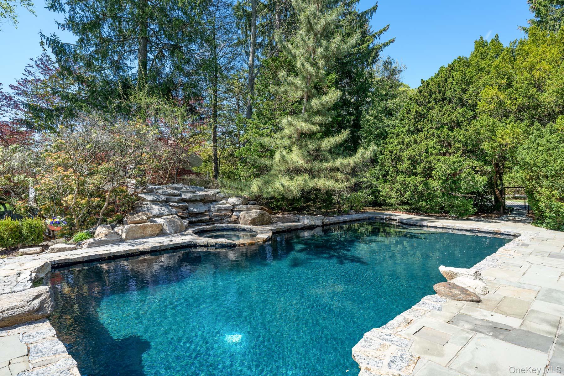 8 Rittenhouse Road Bronxville, NY 10708 - Photo 19 of 25