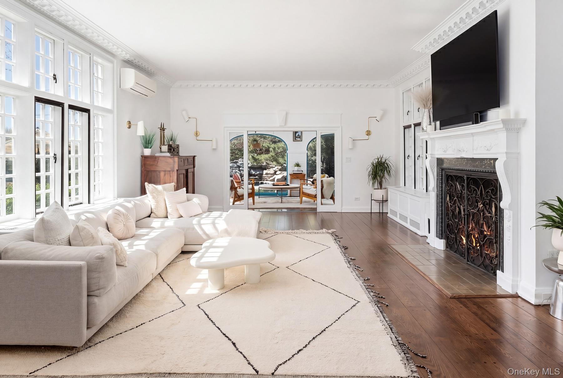 8 Rittenhouse Road Bronxville, NY 10708 - Photo 5 of 25