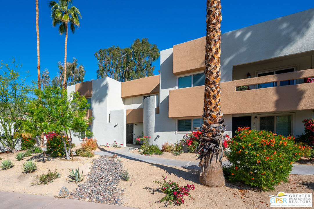 1268 Ramon Road, Unit 1 Palm Springs, CA 92264 - Photo 2 of 40