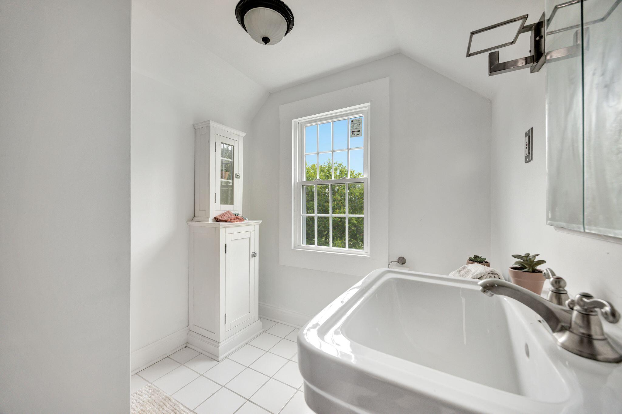 2019 McBrien Road Chattanooga, TN 37412 - Photo 23 of 33 Bathroom #2